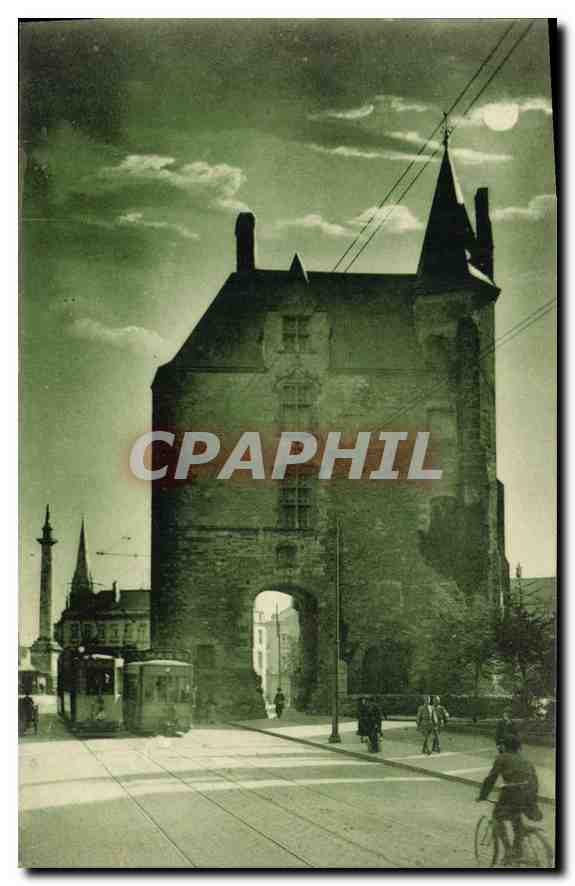 CPA Nantes la nuit La Porte St Pierre 