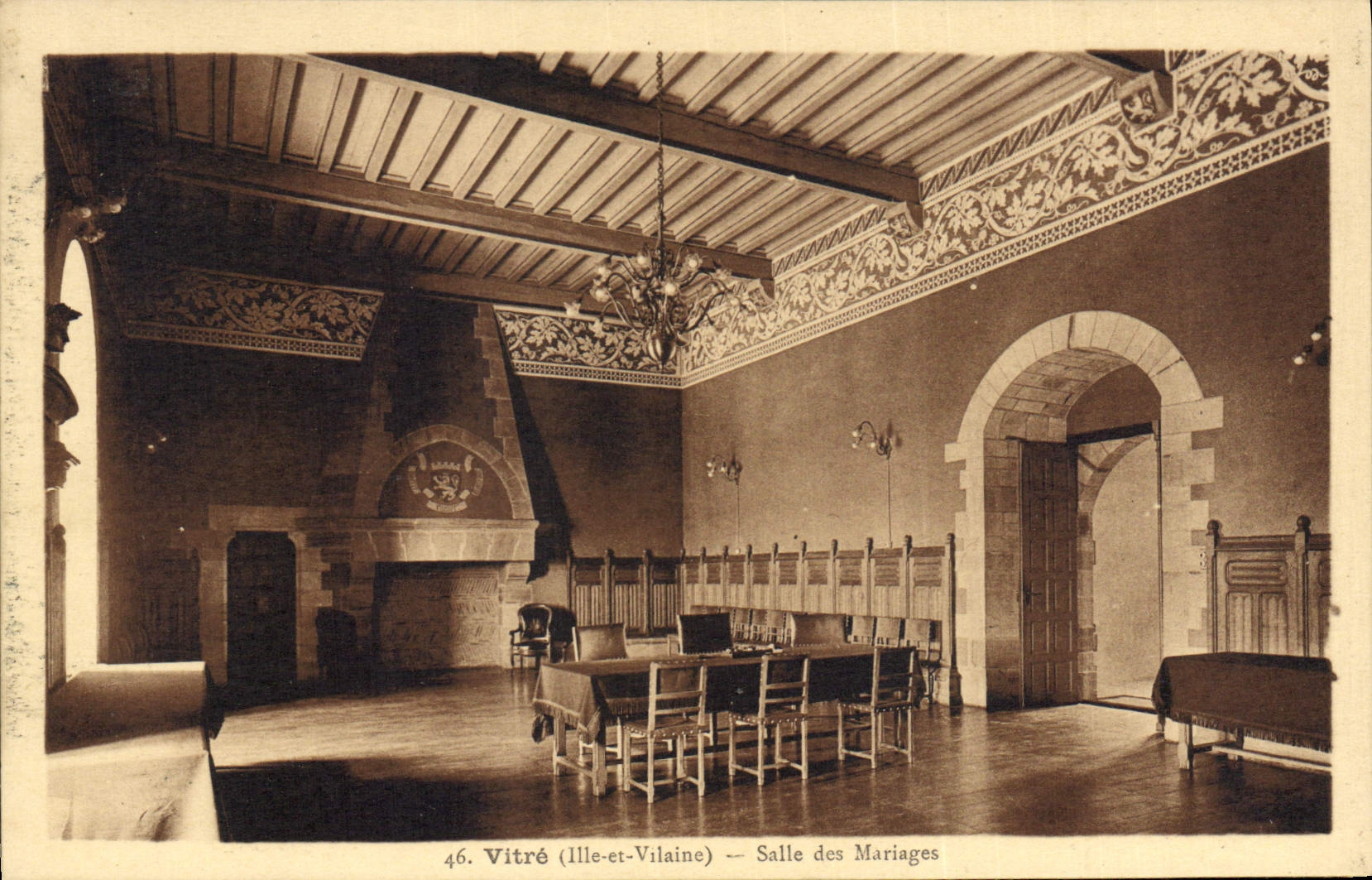 Vitré (Ille-et-Vilaine) — Salle des Mariages — J. Morvan, édit. int.