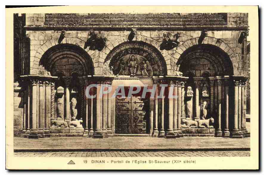 CPA Dinan Portail de l'Eglise St Sauveur XII siecle 