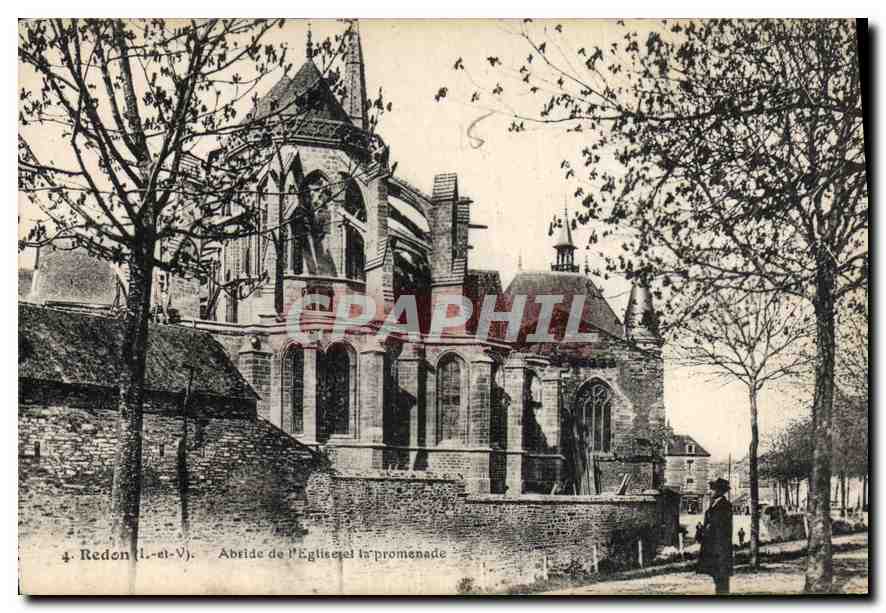 CPA Redon L et V Abride de l'Eglise la promenade 