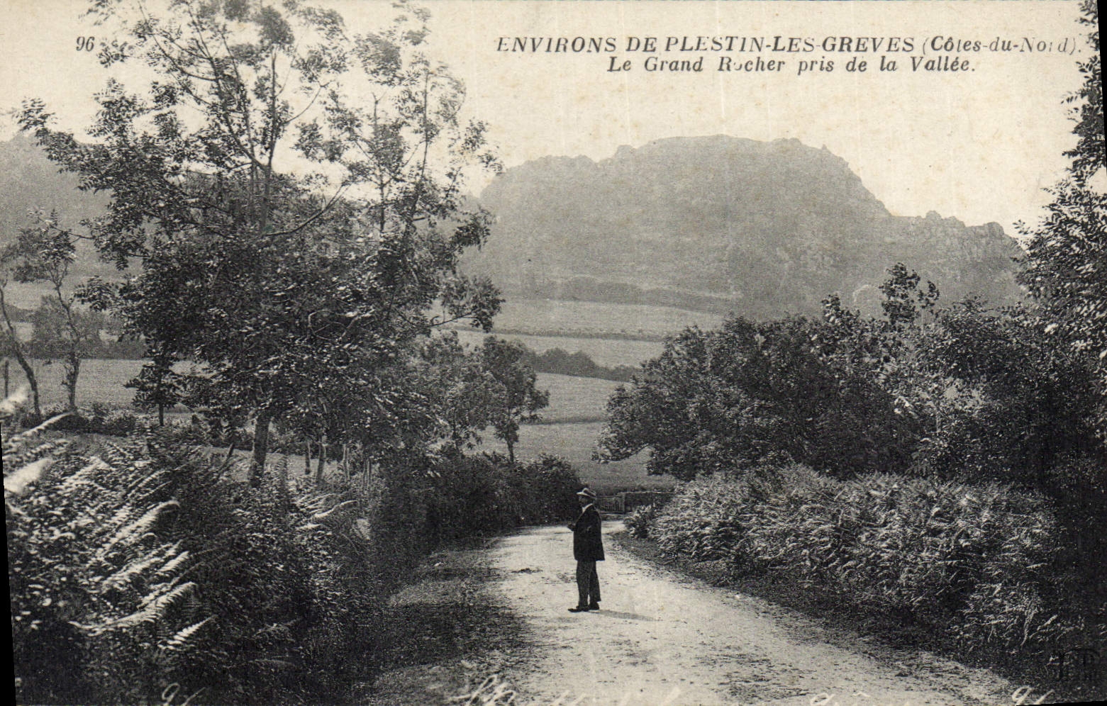 Environs de Plesstin-les-Greves — Le Grand Rocher pris de la Vallée — Anciens Établ. Nelheim et Cie, Paris