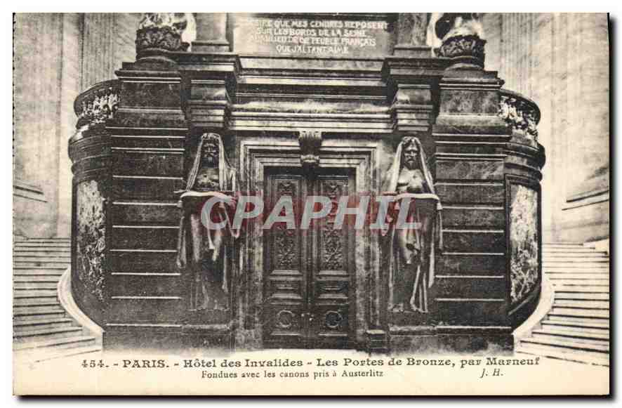 CPA Paris Hotel des Invalides Les Portes de Bronze par Marneuf Fondues avec les canons pris a Auster