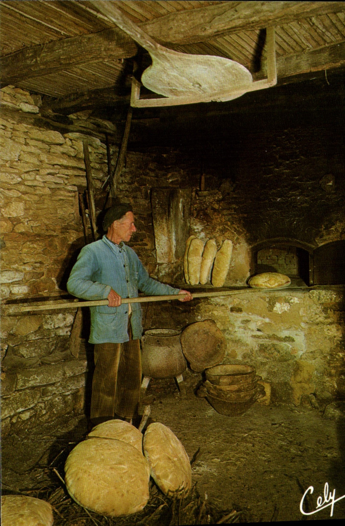 CPA Boulangerie Paysanne La Pain au feu de bais 