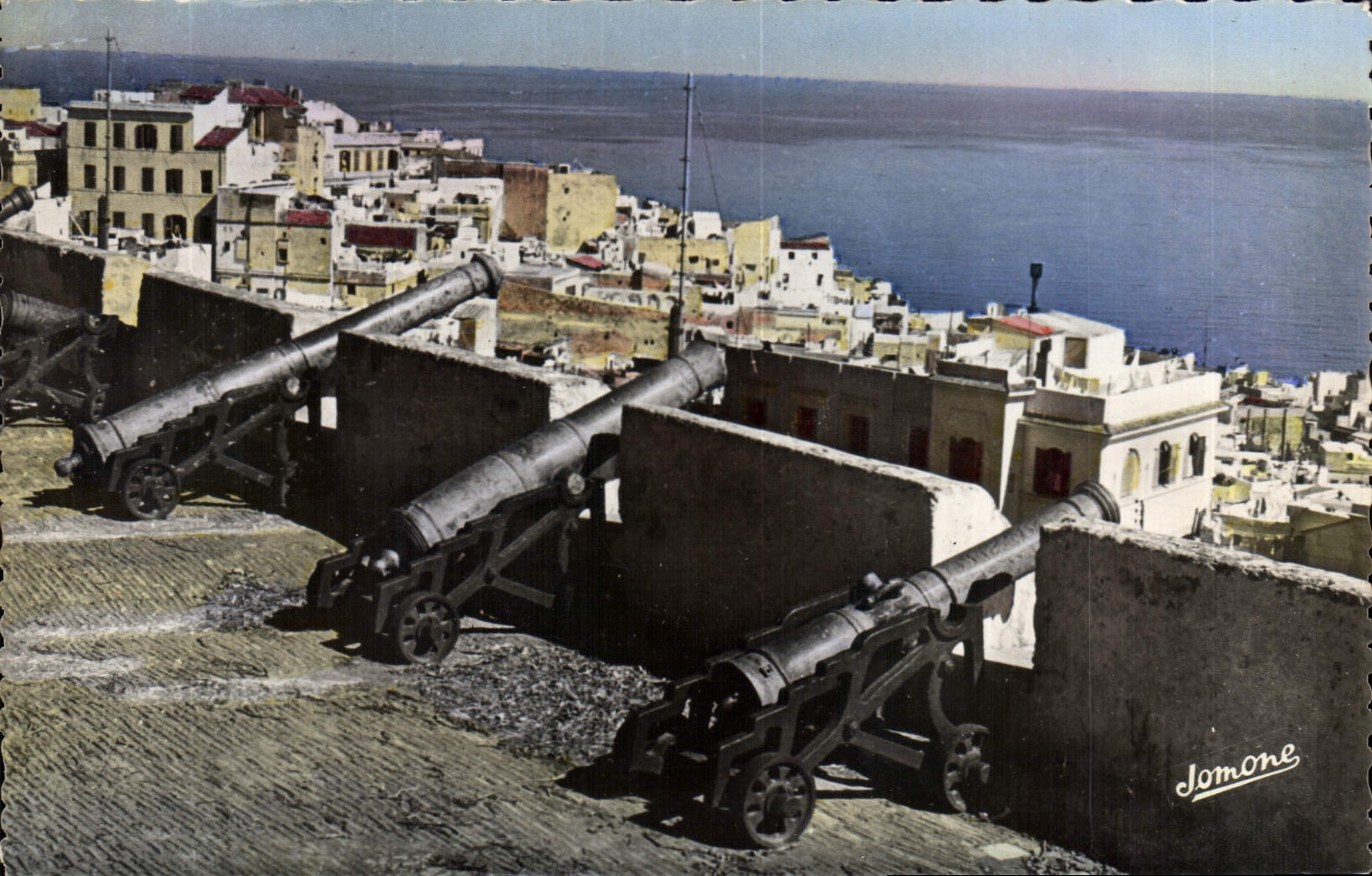 Les Vieux Remparts avec leurs Canons Turcs — Alger — Édition JOMONE