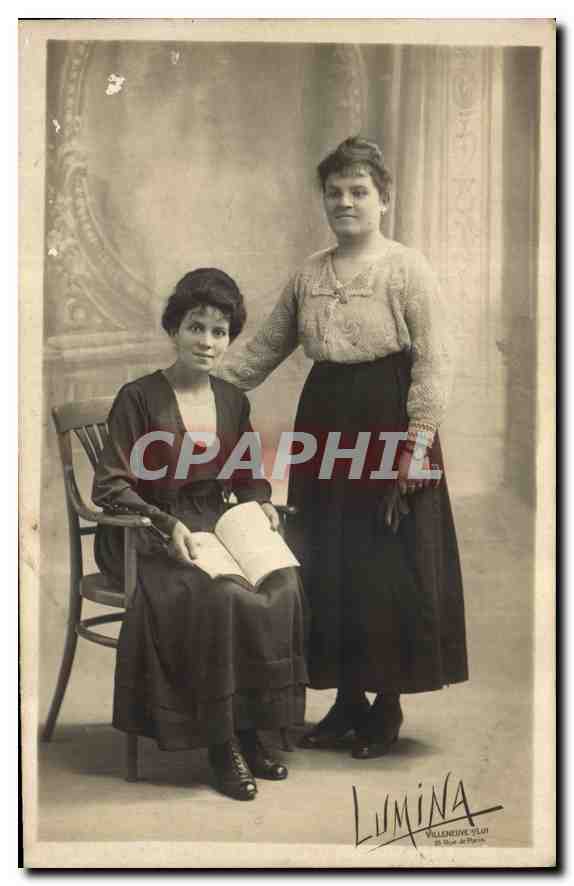 Deux jeunes femmes — studio photographique — Lumina, 38 Rue de Paris