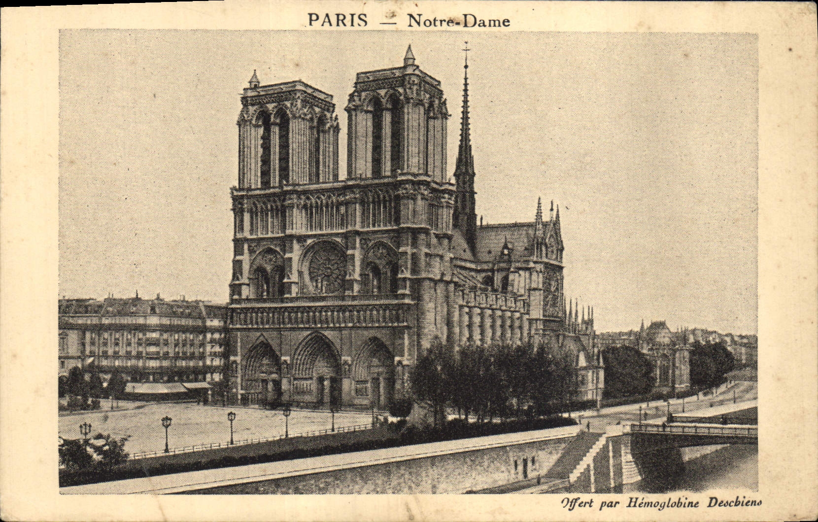CPA Paris Notre Dame Offert par Hemoglobine Desbiens 