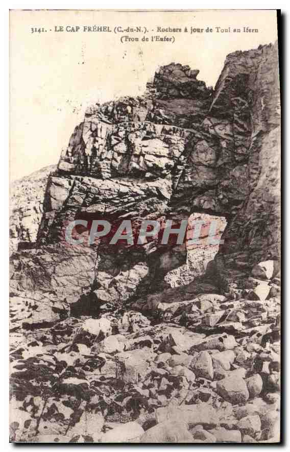 CPA Le Cap Frehel C du N Rochers a jour de Toul an Ifern Frou de l'Enfer 