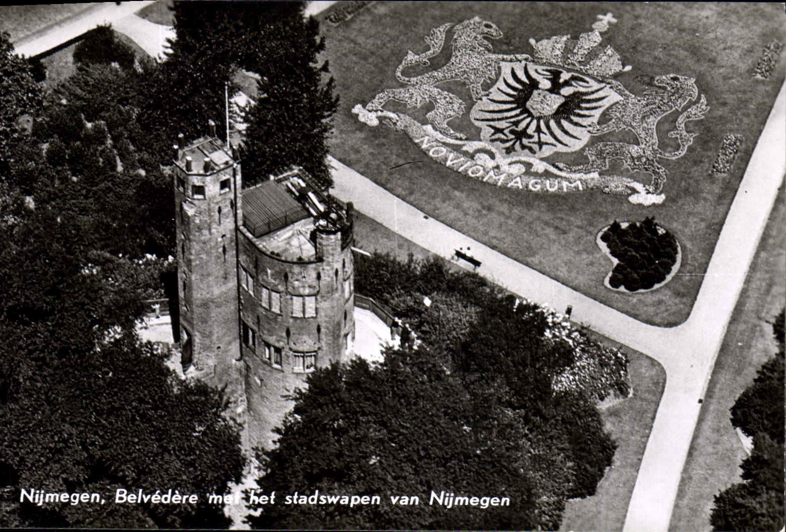 Nijmegen, Belvédère avec l'armoirie de la ville — KIM AEROFOTO, no. 19245