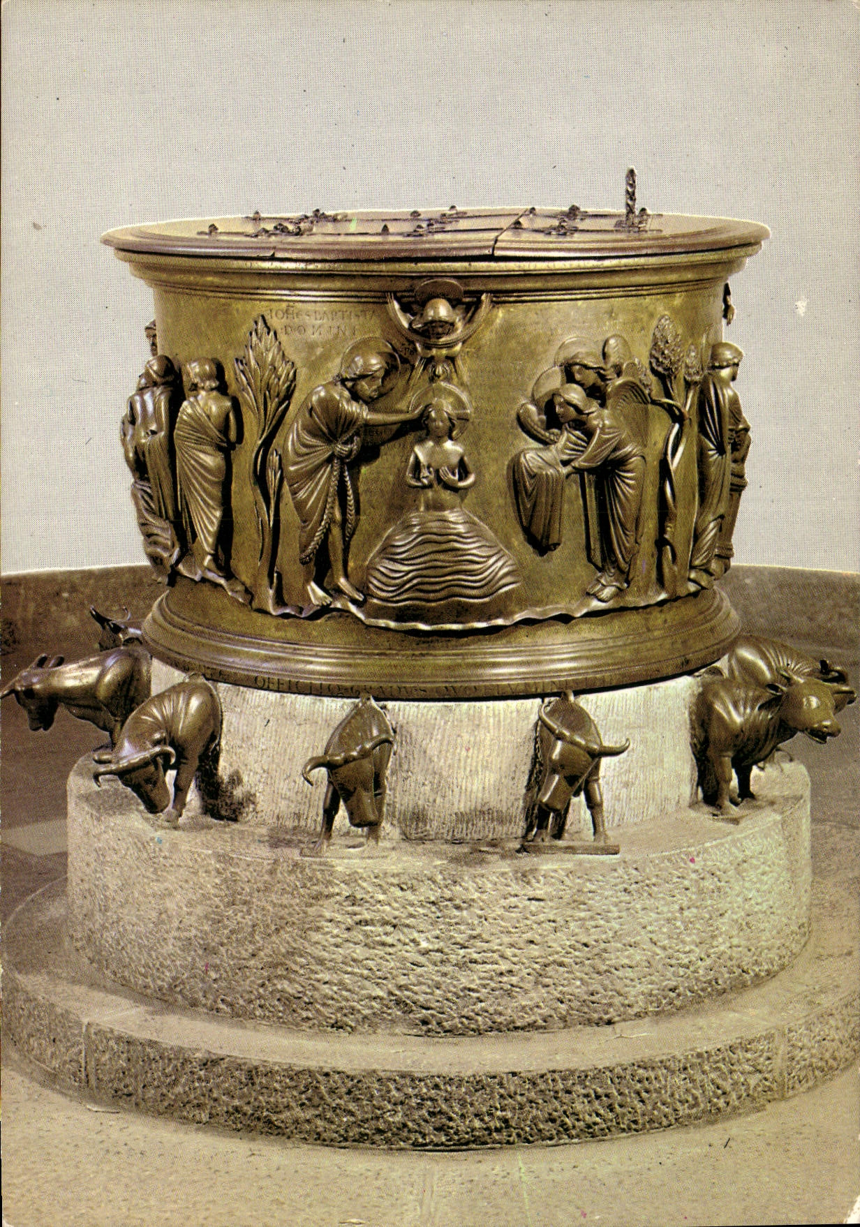 Les Fonts Baptismaux de l'Église Saint-Barthélemy — Liege — Éditeur LUIK