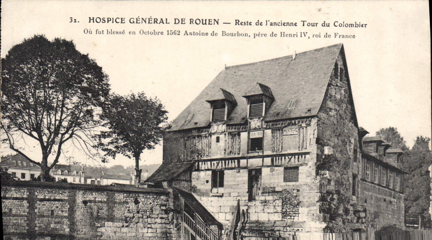 CPA Hospice General de Rouen Reste de l'ancienne Tour du Colombier 