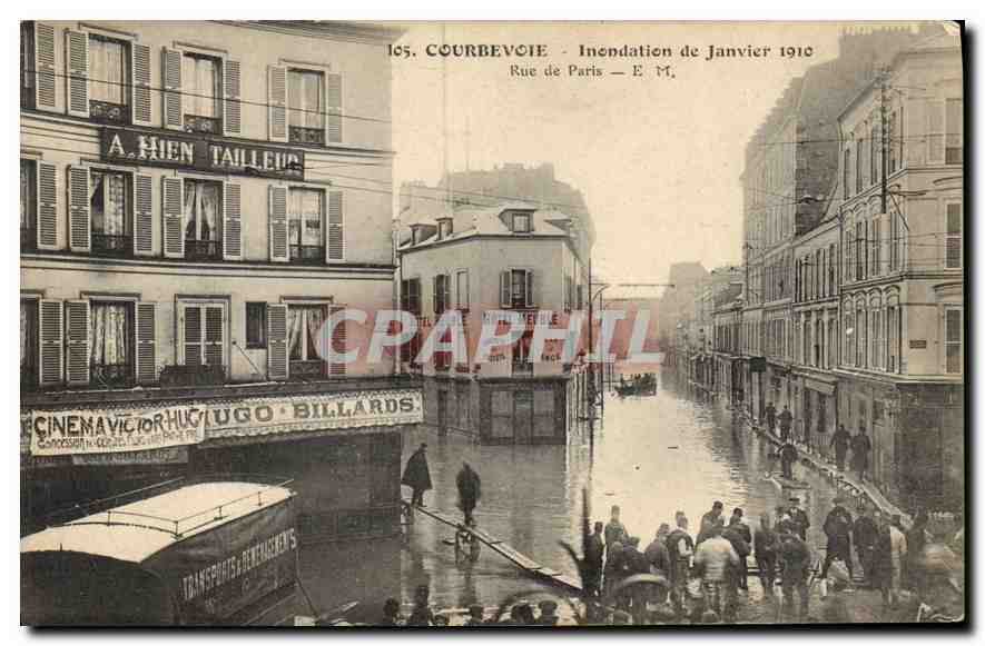CPA Courbevoie Inondation de Janvier 1910 Rue de Paris Billards