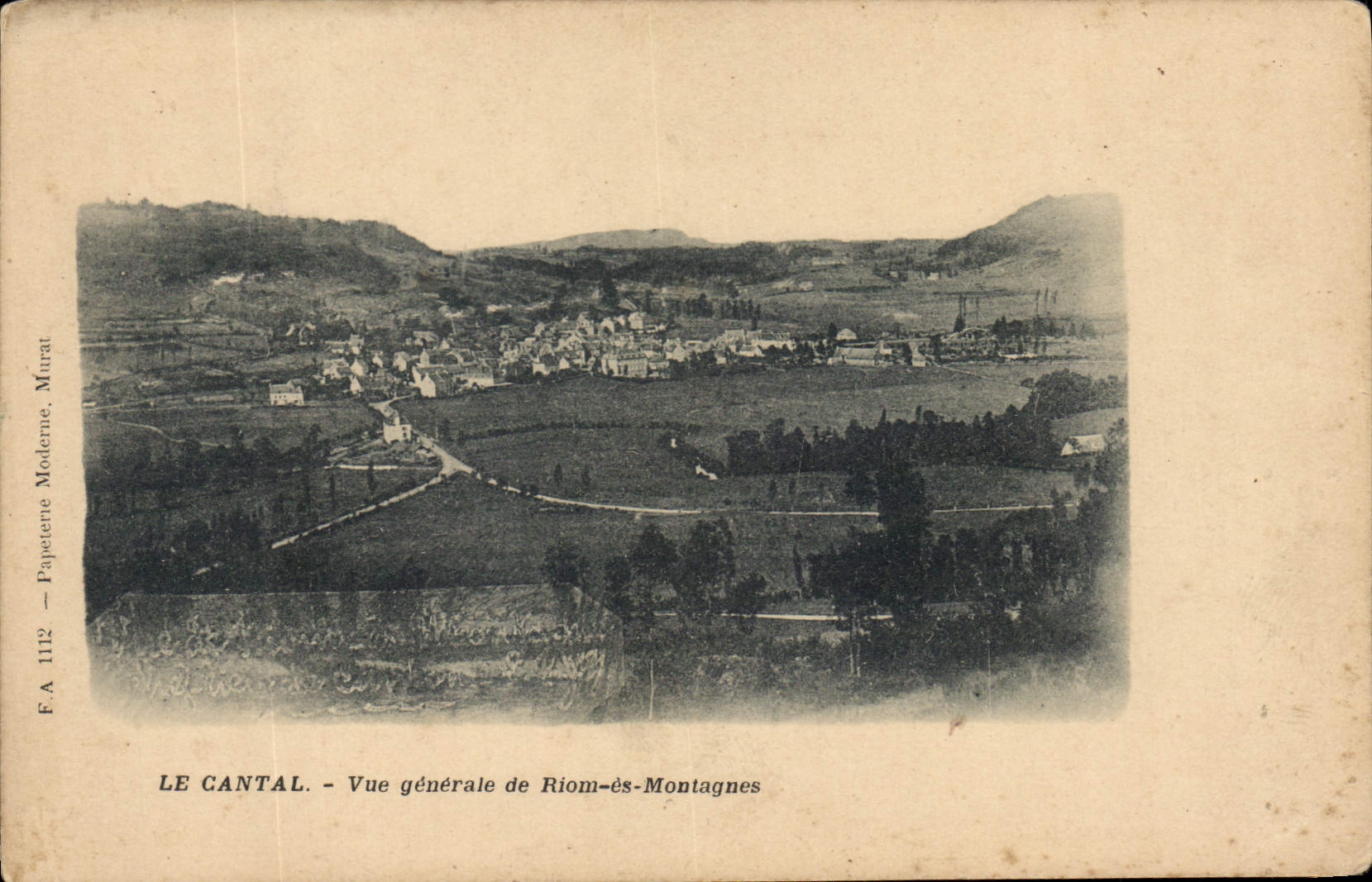 CPA Le Cantal Vue generale de Riom es Montagnes 