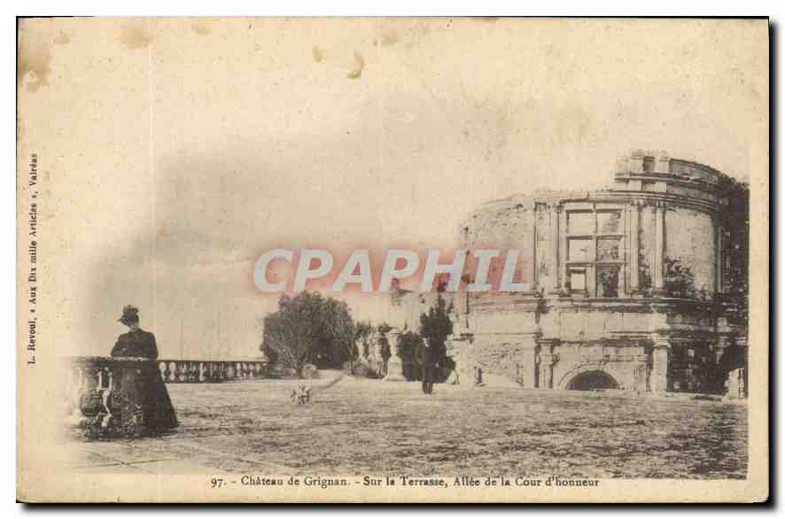 Château de Grignan — Sur la Terrasse, Allée de la Cour d'honneur — L. Reverol, Valréas, n°97