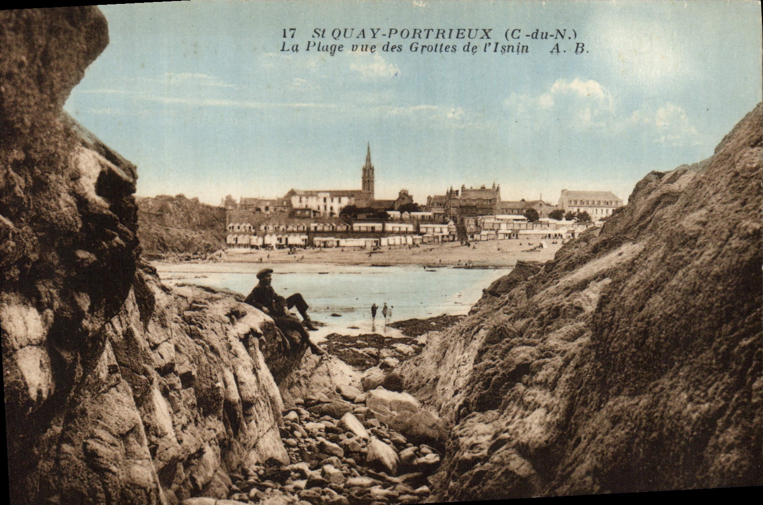 St QUAY-PORTRIEUX (C-du-N.) — La Plage vue des Grottes de l'Isnin — A. B.