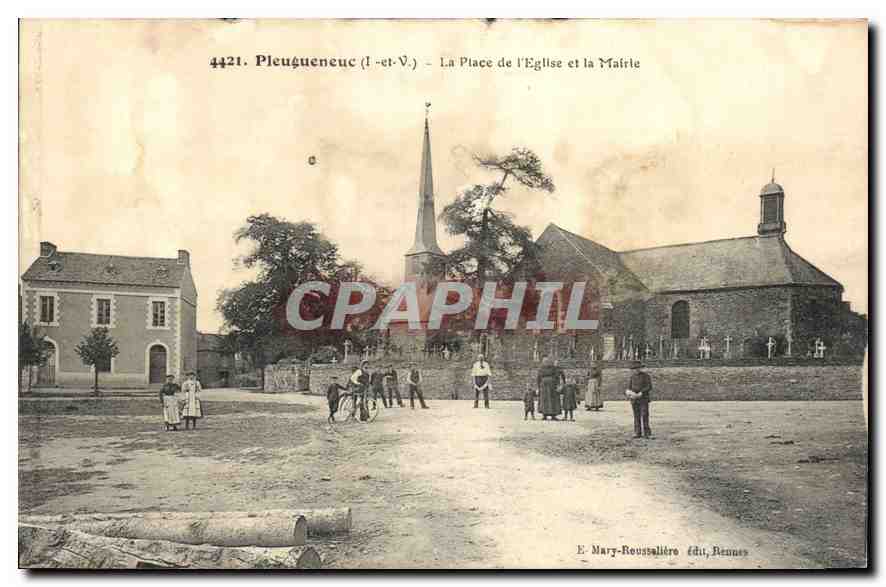 CPA Pleugueneuc La Place de l'Eglise et la Mairie