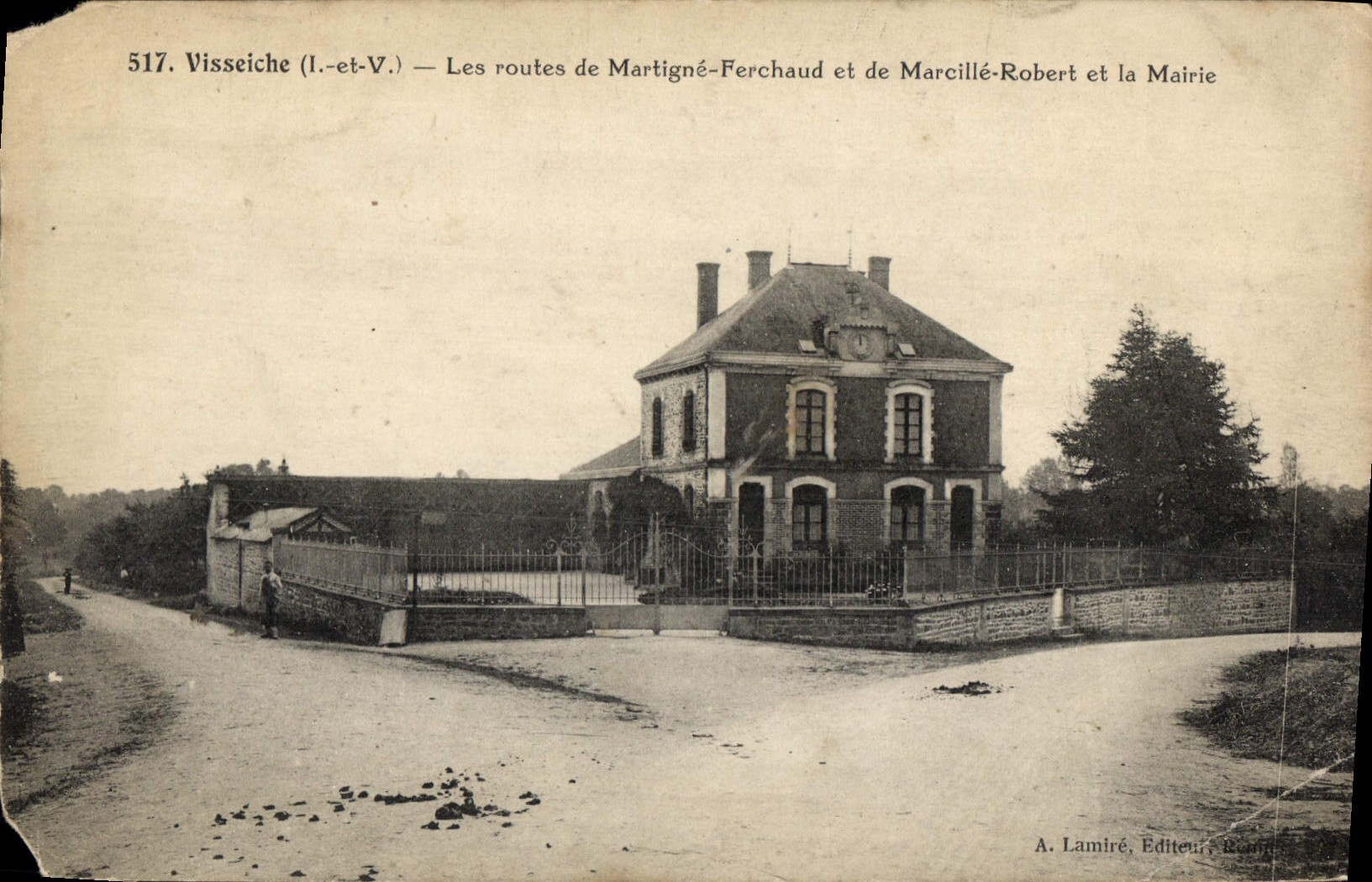CPA Visseiche Les routes de Martigne erchaud et de Marcille 