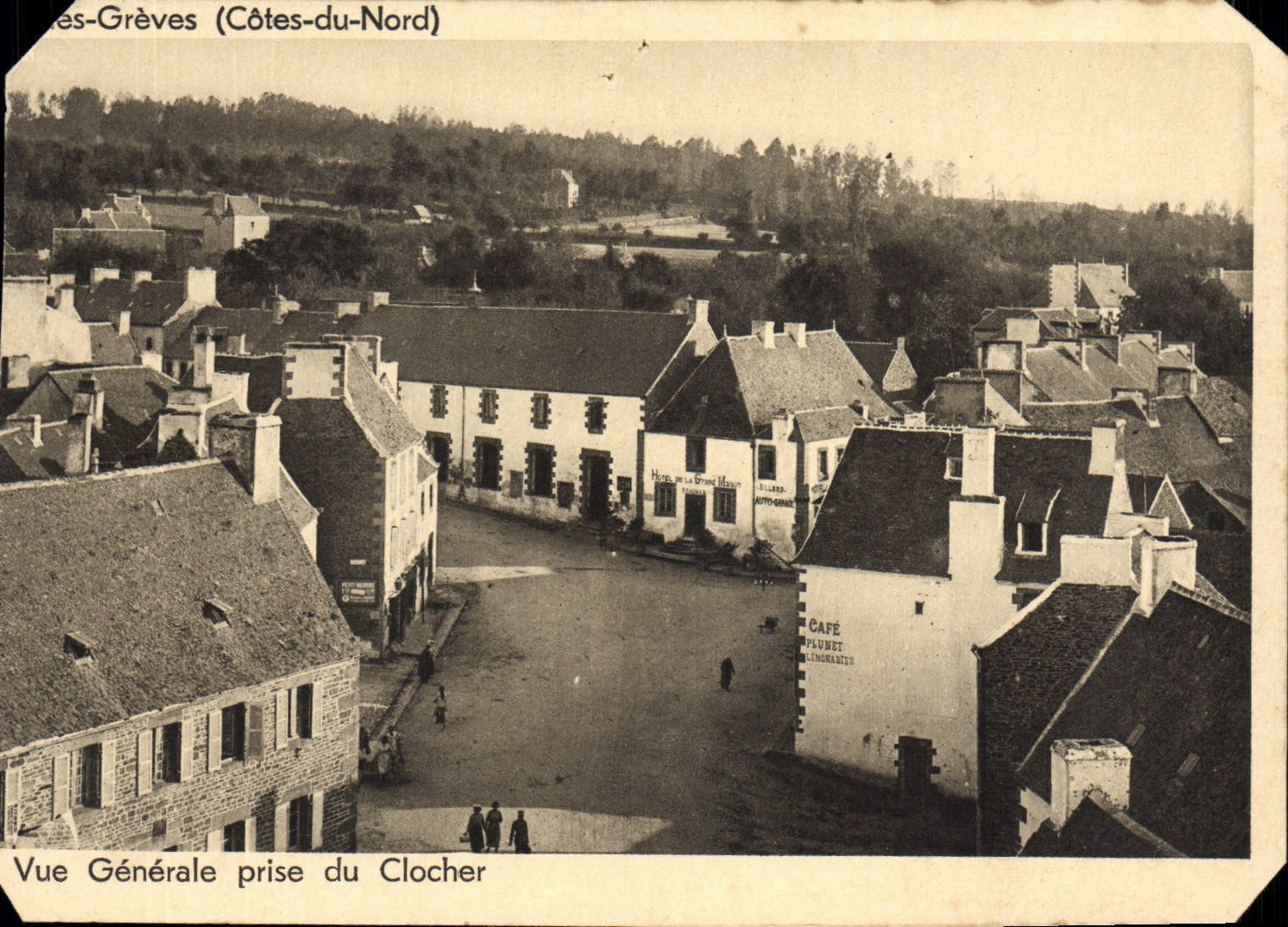 Les-Grèves (Côtes-du-Nord) — Vue Générale prise du Clocher — Édition des Nouvelles Galeries Ples tinaises