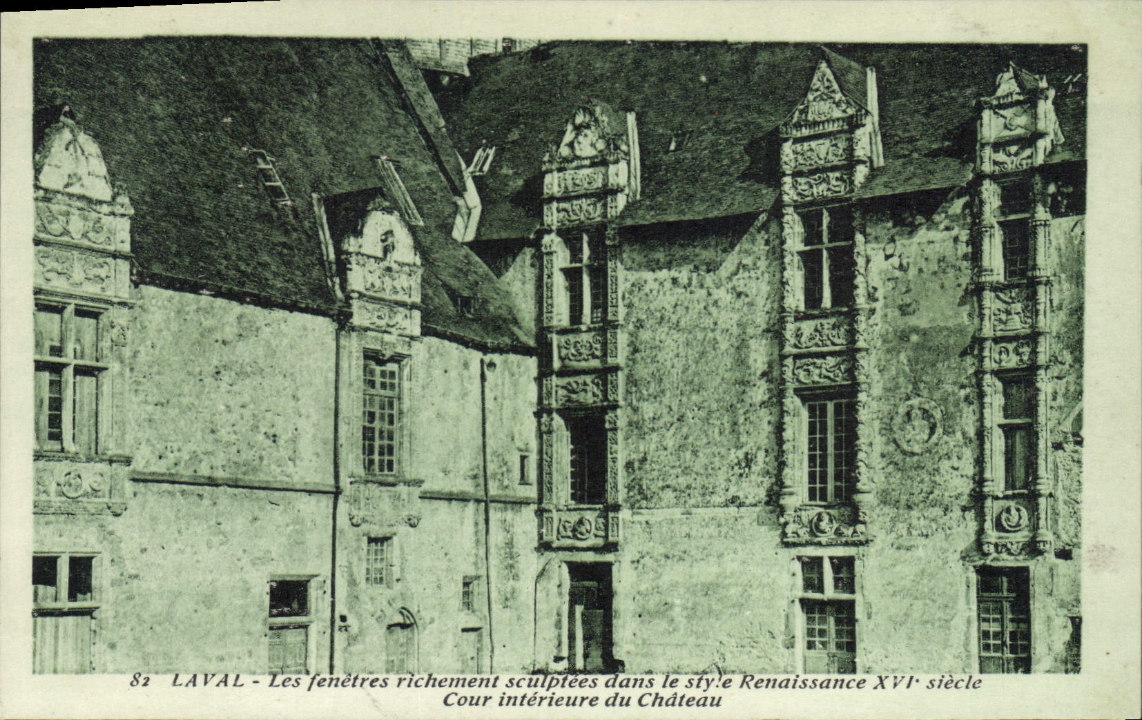 CPA Laval Les fenetres richement sculptees dans le style Renaissance XVI siecle 