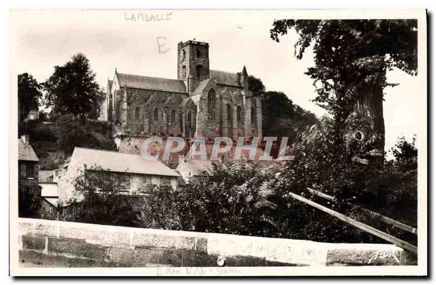 CPA Lamballe Notre Dame vue du vieux Pont 