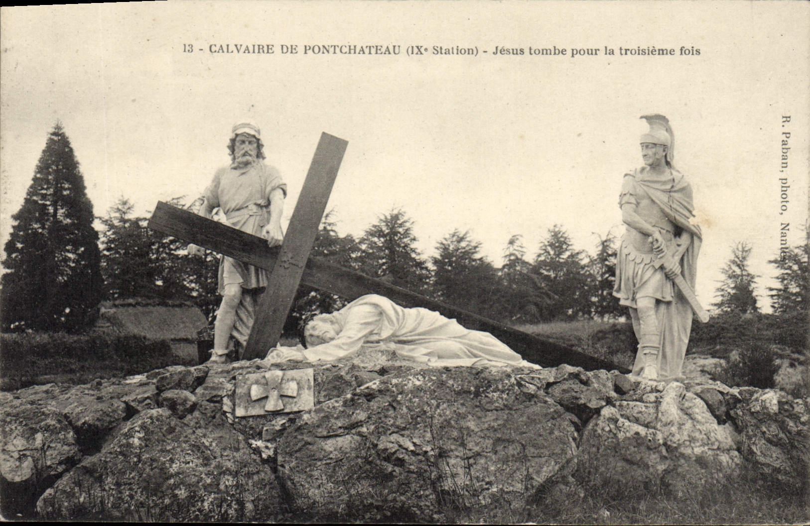 CPA Calvaire de Pontchateau IX Station Jesus tombe pour la troisieme fols 