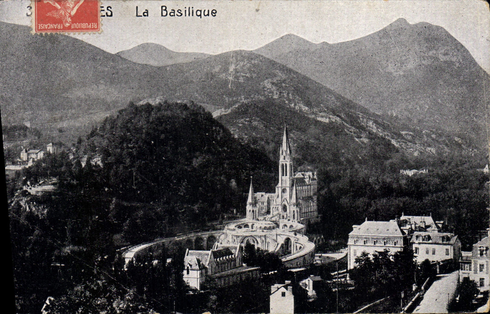 CPA Lourdes La Basilique 