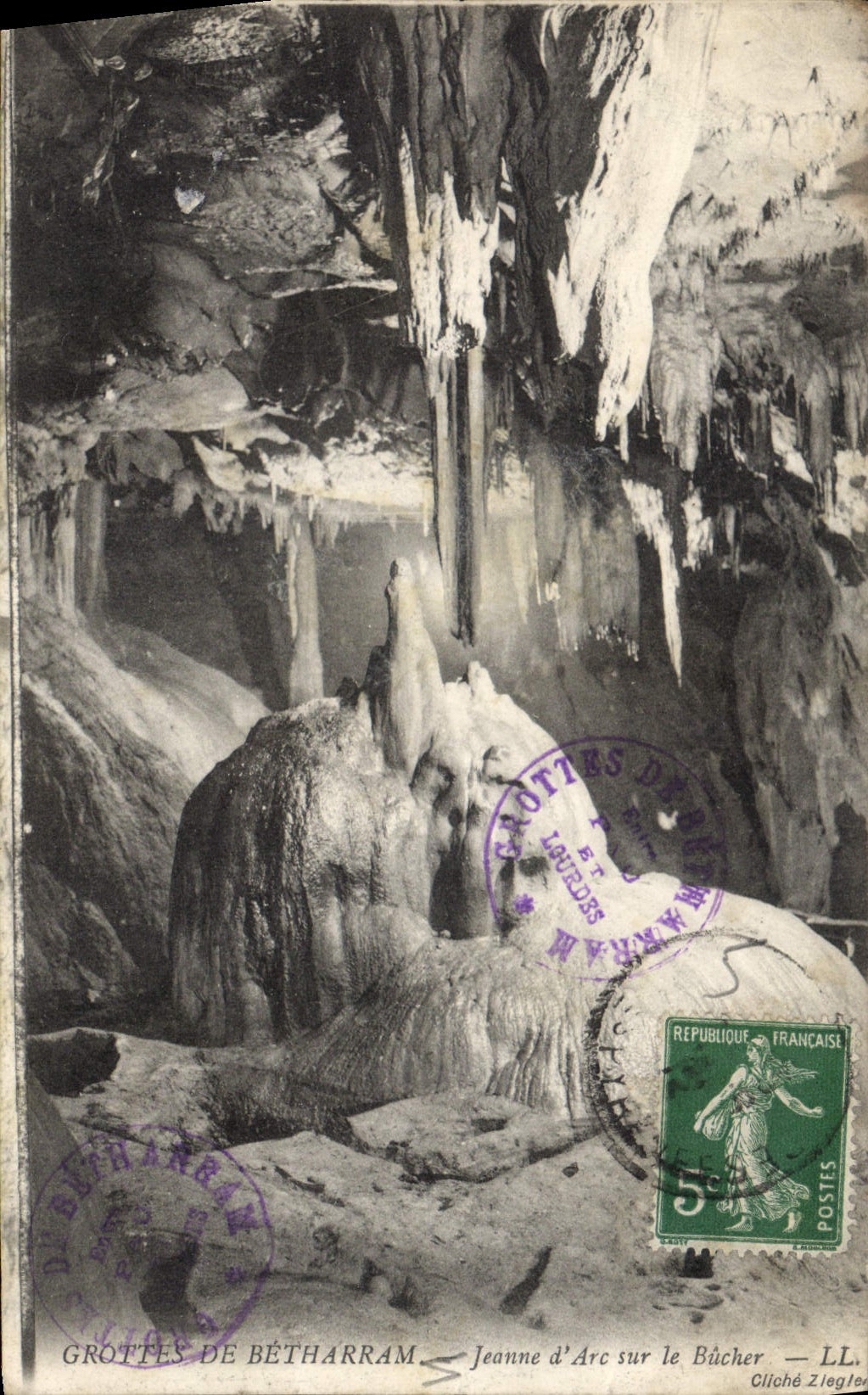 CPA Grotte de Betharram Jeanne d'Arc sur le Bucher 