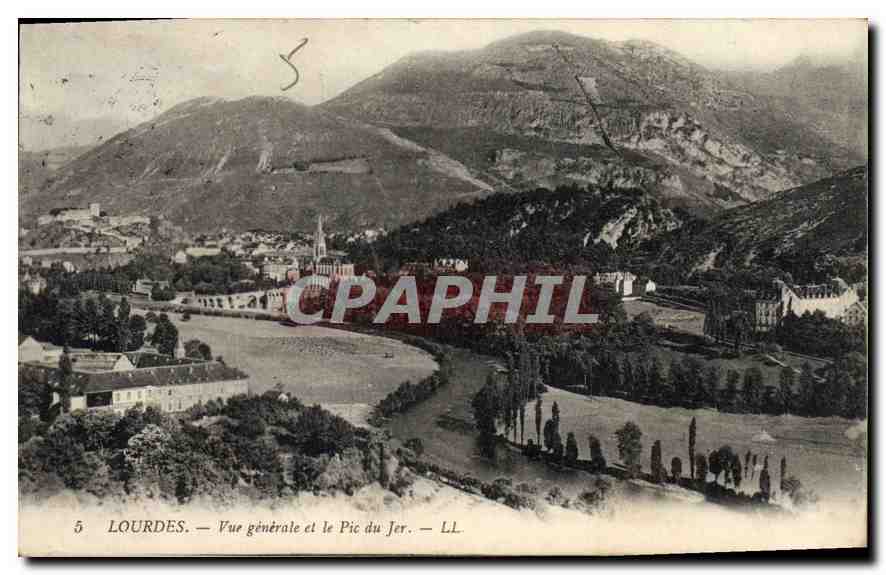 CPA Lourdes Vue generale et le Pic du Jer 
