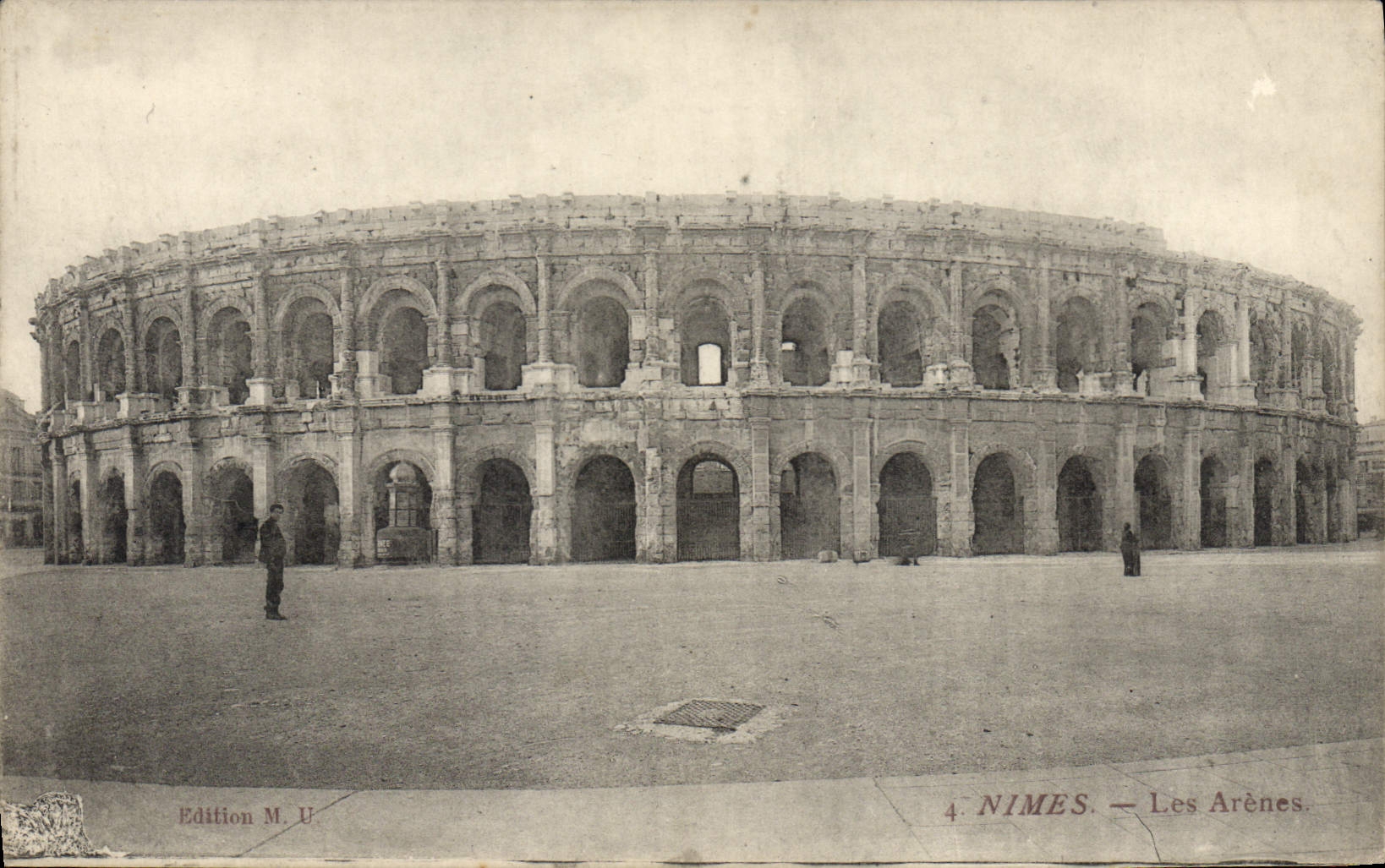 Nîmes — Les Arènes — Edition M. U. n°4