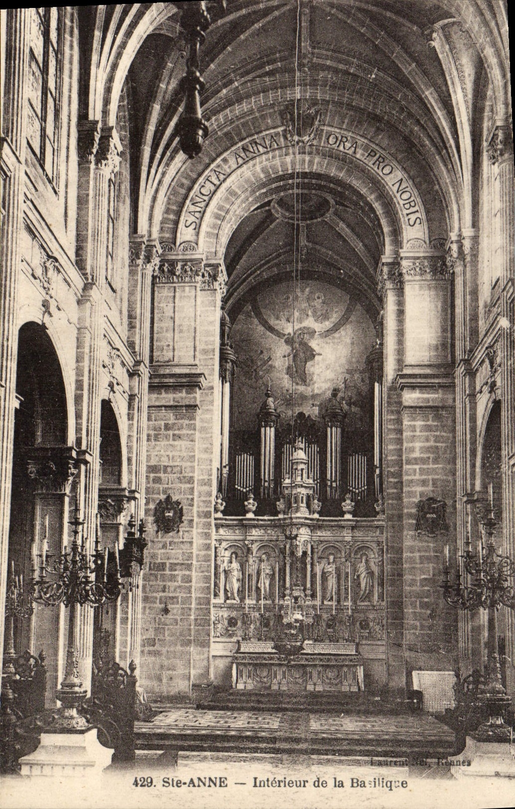 CPA Ste Anne Interieur de la Basilique Orgue