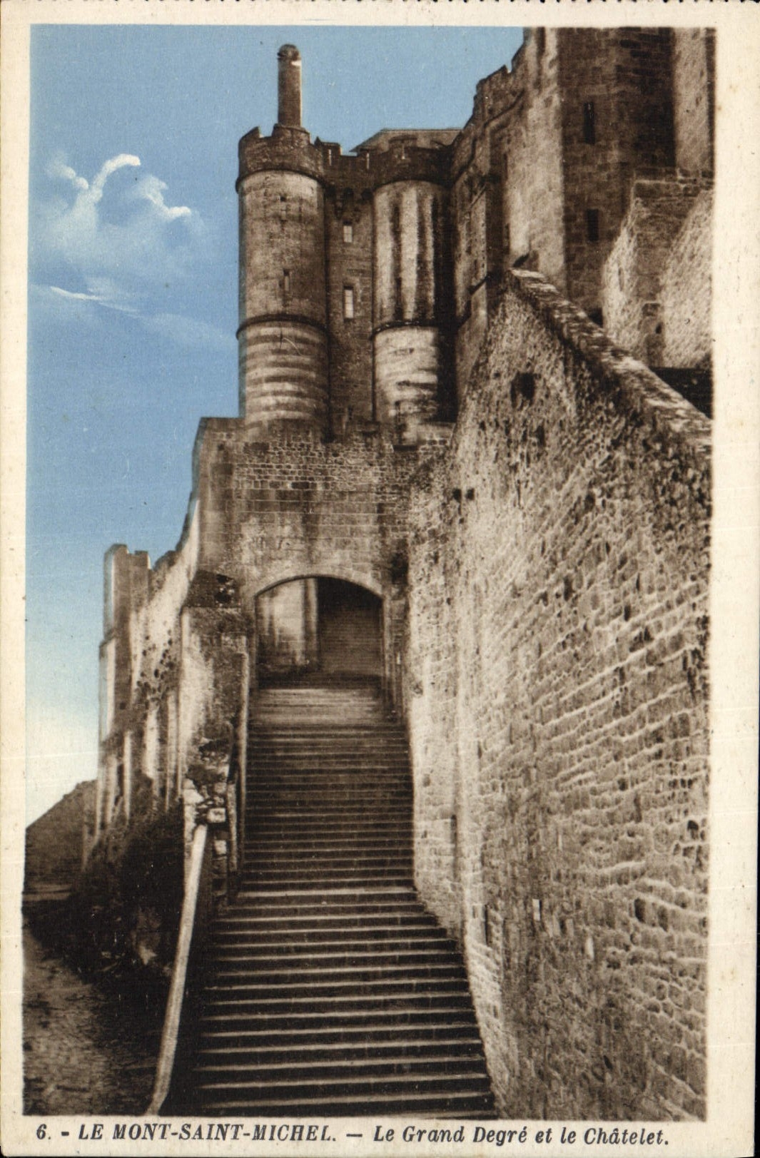 CPA Le Mont Saint Michel Le Grand Degre et le Chatelet 