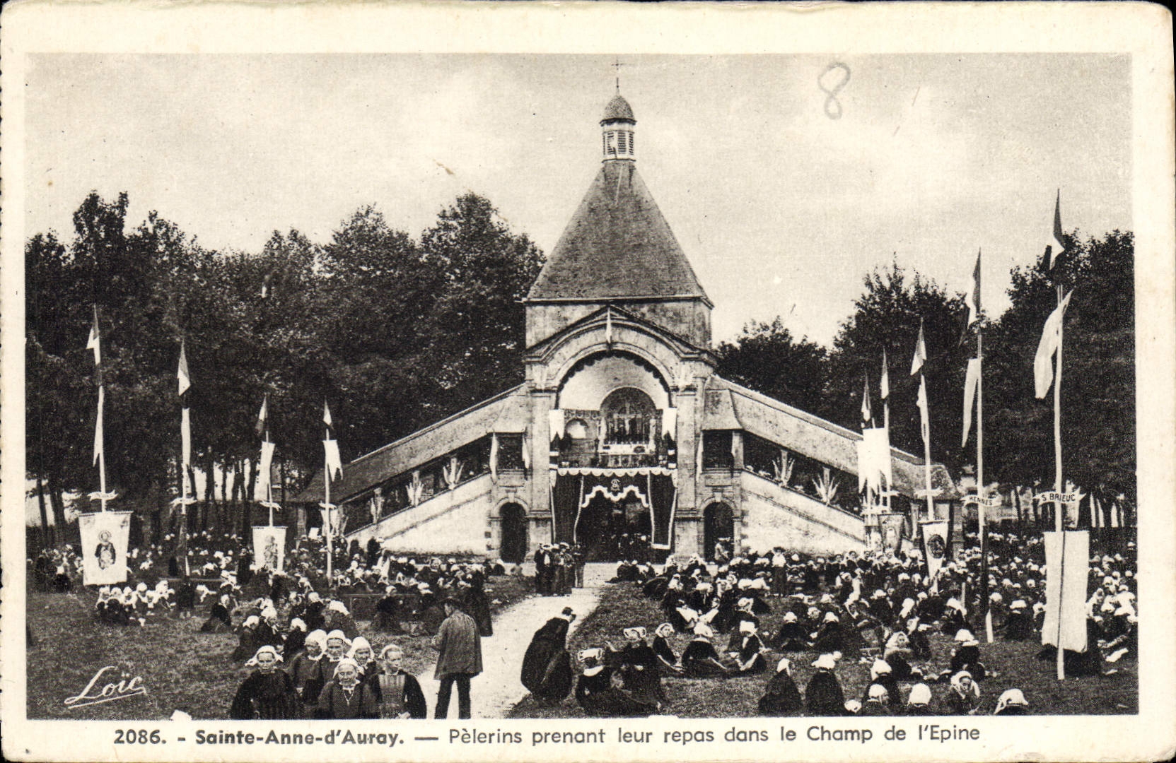 CPA Sainte Anne d'Auray Pelerins leur repas dans le Champ de l'Epine