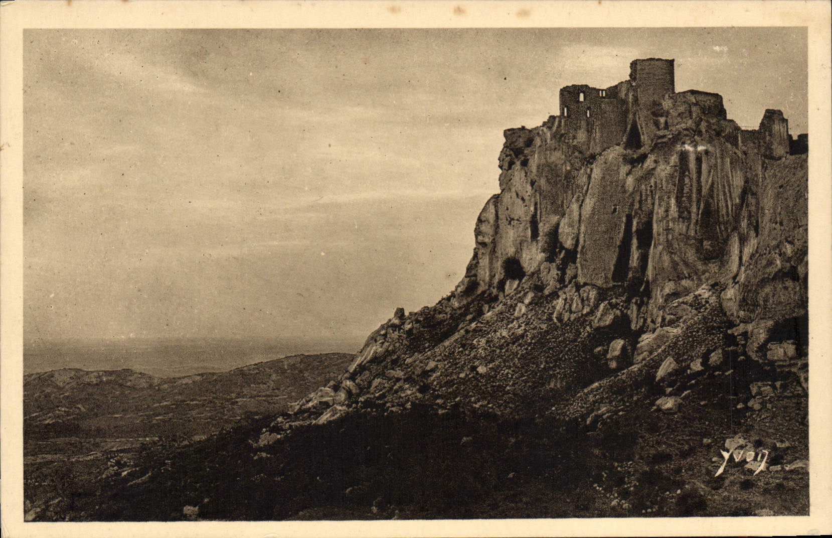 CPA Paysages et Pierres de Provence Les Ruines du Chateau des Baux