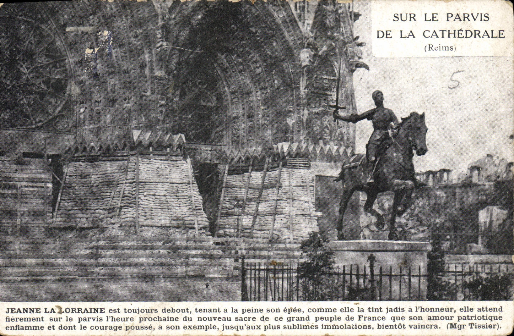 CPA Reims Sur le Parvis de la Cathedrale