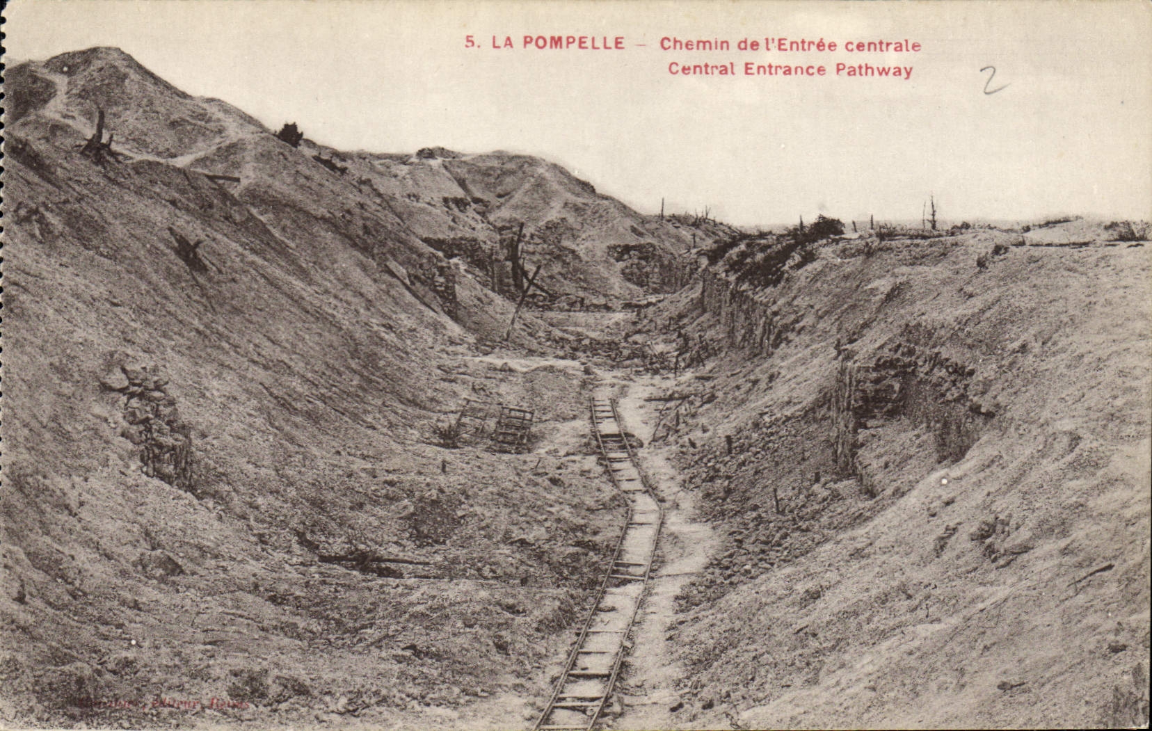 La Pompeelle — Chemin de l'Entrée centrale — éditeur : Martin House