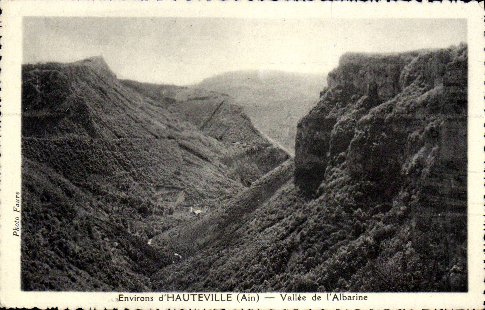 Environs d'HAUTEVILLE (Ain) — Vallée de l'Albarine — Photo Faure