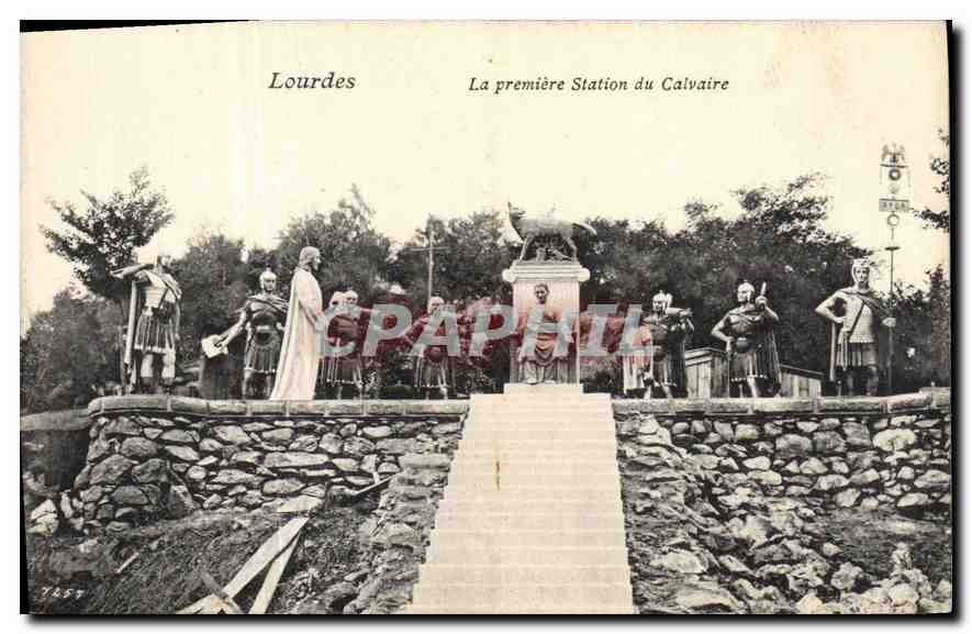 CPA Lourdes La premiere Station du Calvaire