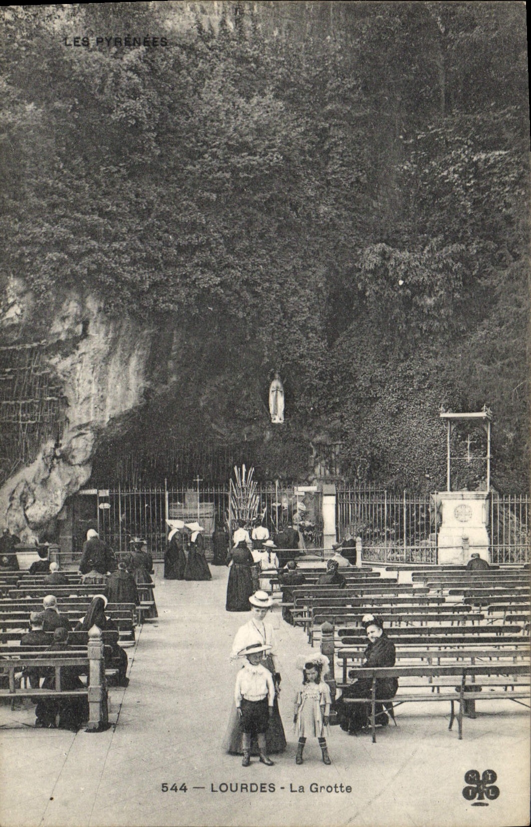 CPA Lourdes La Grotte