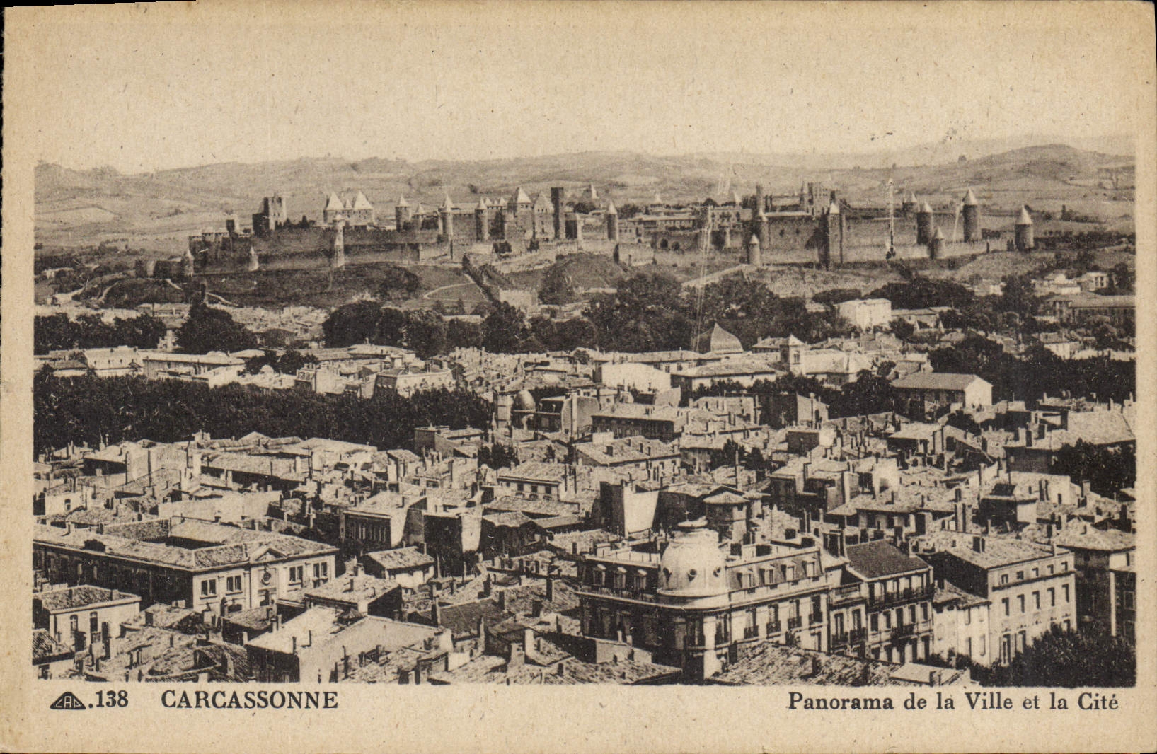 CPA Carcassonne Panorama de la Ville et la Cite