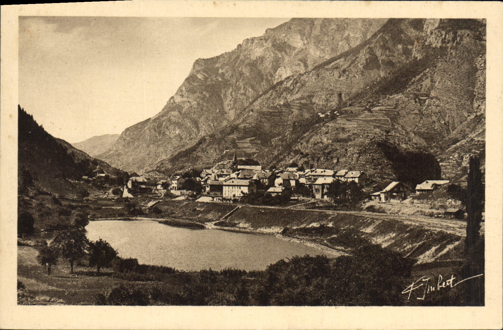 CPA Le Lauzet et le Lac (Altitude 950 m)