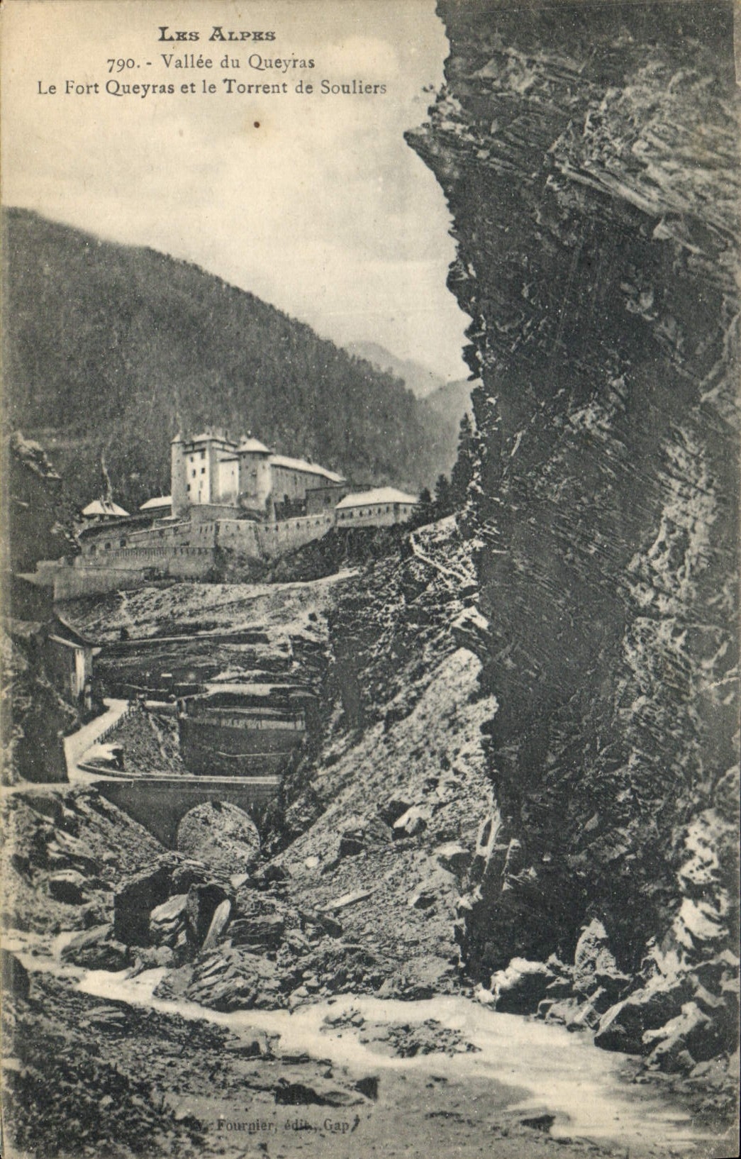 Le Fort Queyras et le Torrent de Souliers — Vallée du Queyras — Fournier, éditeur, Gap