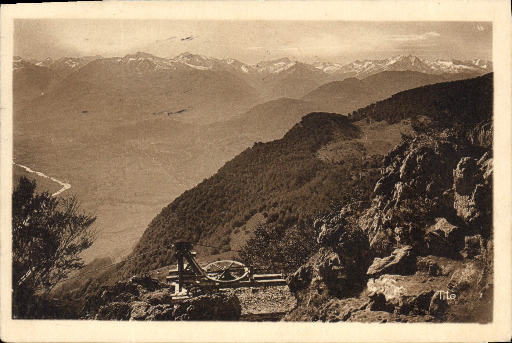 Vue panoramique du téléphérique du Pibeste — Les Hautes-Pyrénées — éditeur Tilo