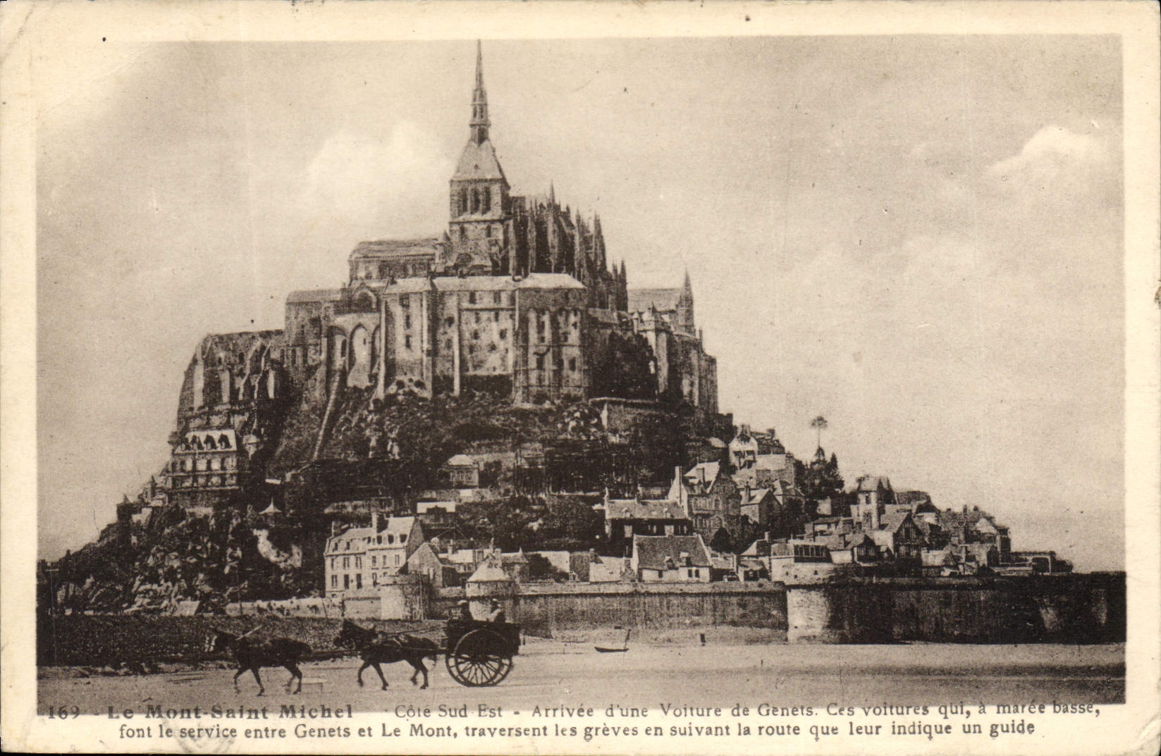 CPA Le Mont Saint Michel Cote Sud Est Arrivee d'une Voiture de Genets