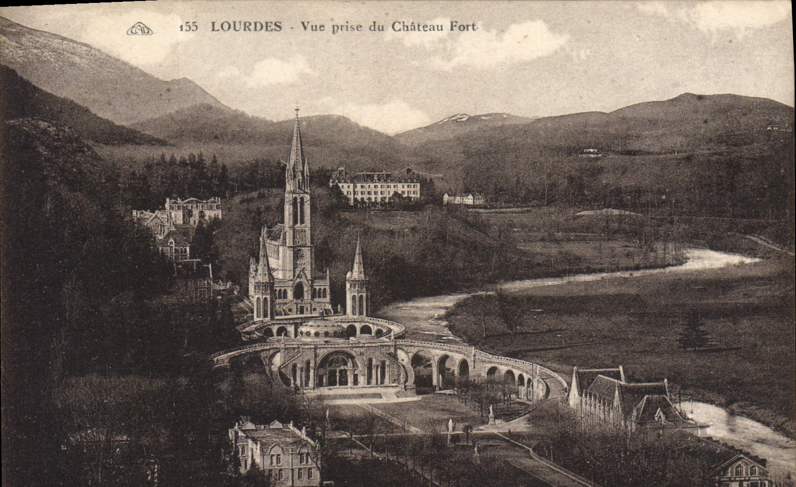 CPA Lourdes Vue prise du Chateau Fort