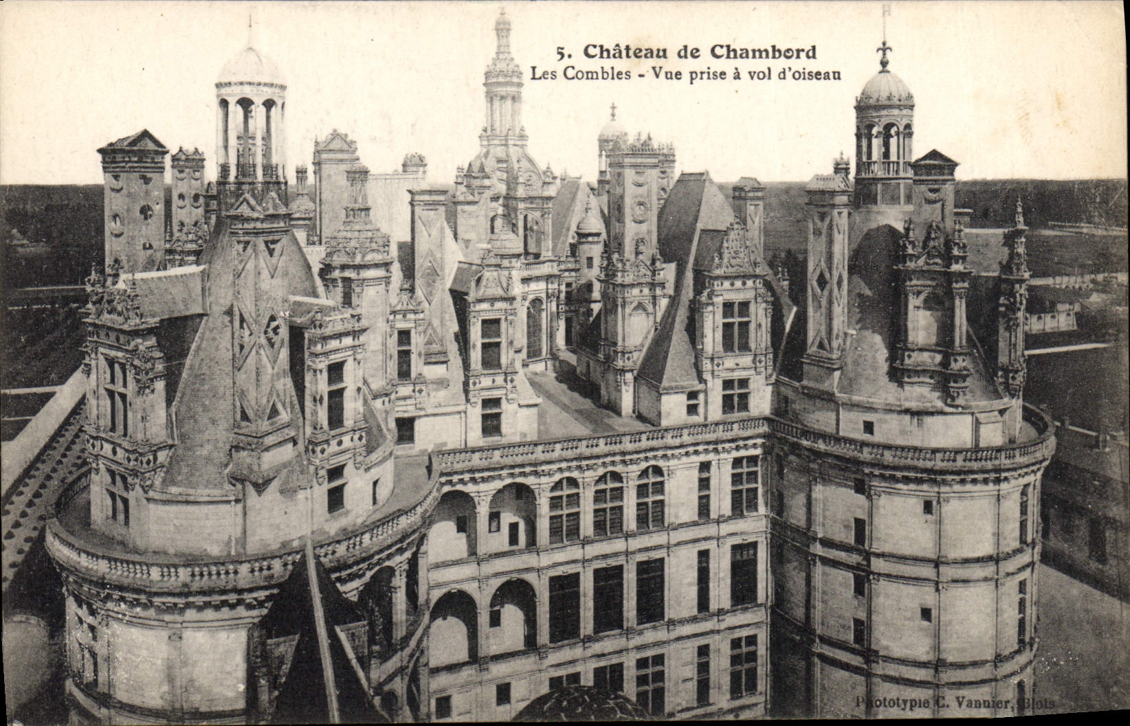 Château de Chambord — Vue prise à vol d’oiseau — Phototypie C. Vannier, Blais
