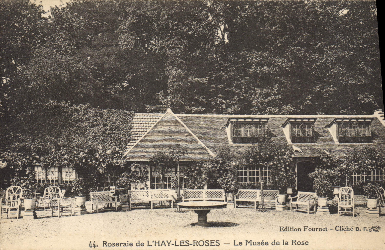 CPA Roseraie de l'Hay les Roses Le Musee de la Rose