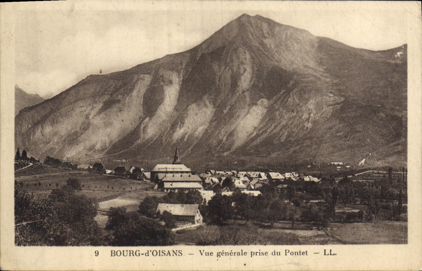 CPA Bourg d'Oisans Vue generale prise du Pontet