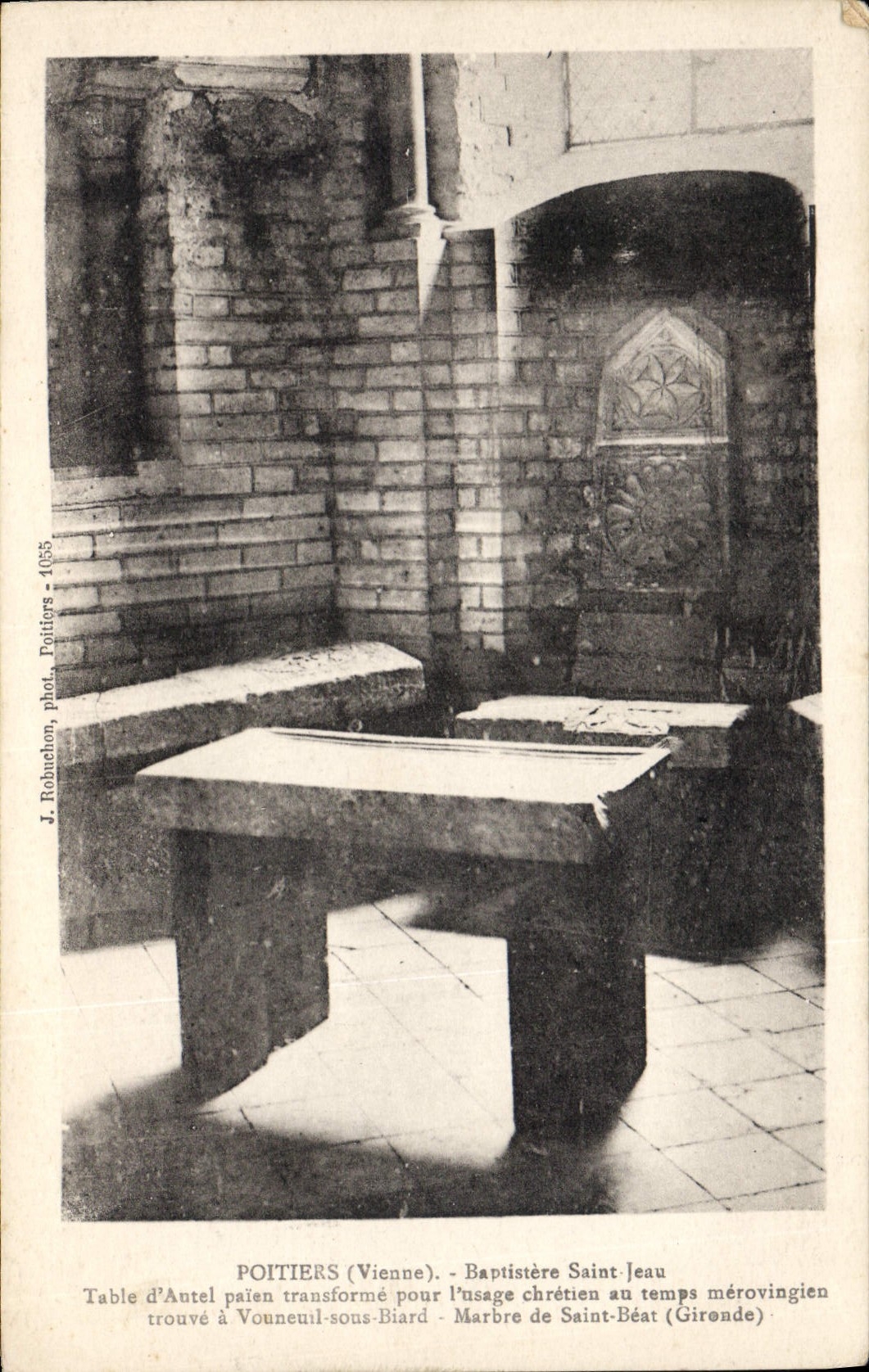 CPA Poitiers (Vienne) Baptistere Saint Jeau