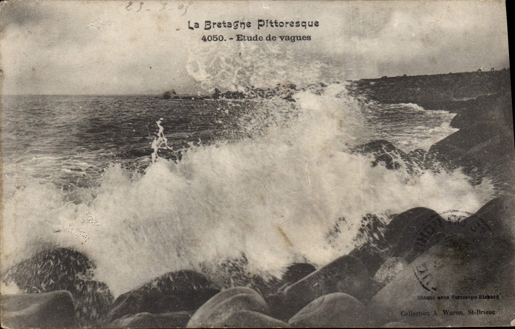 CPA Le Bretagne Pittoresque Etude de vagues