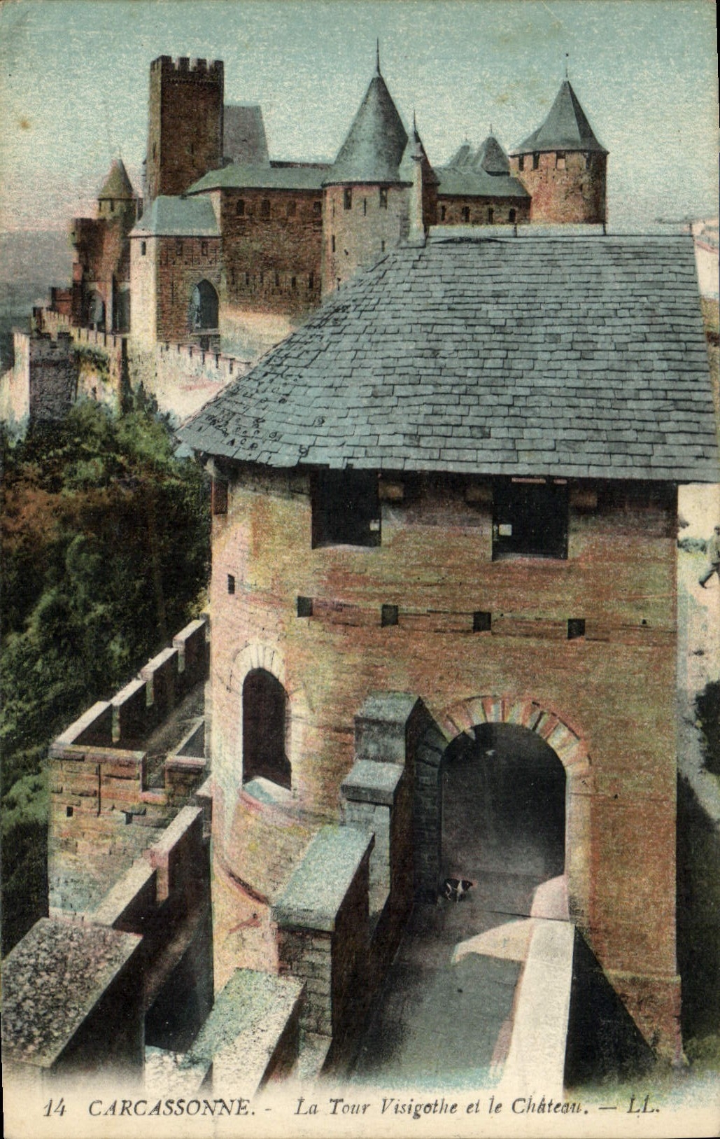 Carcassonne — La Tour Visigothe et le Château — LL. n°14