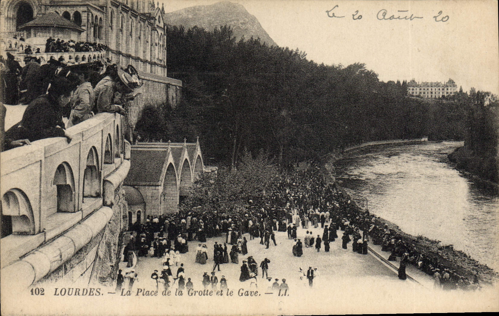 CPA Lourdes La Place de la Grotte et le Gare 